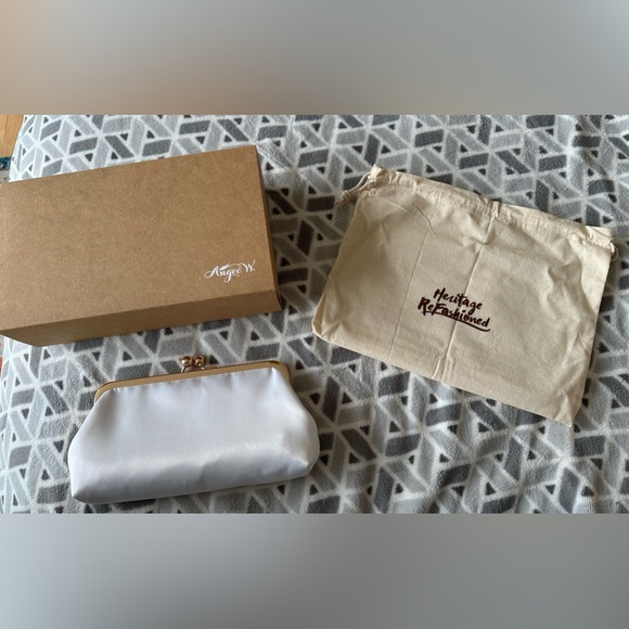 White Satin Clutch Purse - Picture 3 of 4